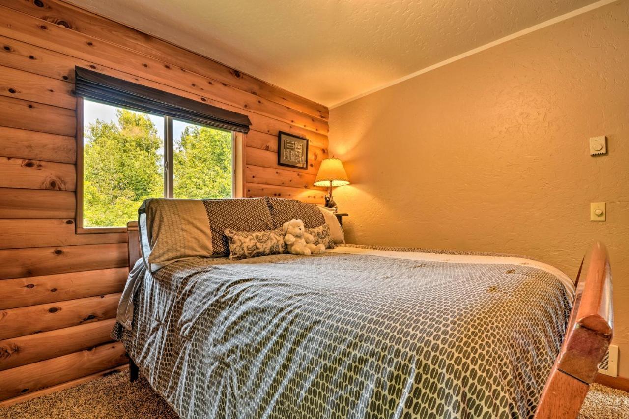 Gold Beach Apartment With Activities - 2 Mi To Ocean Екстер'єр фото