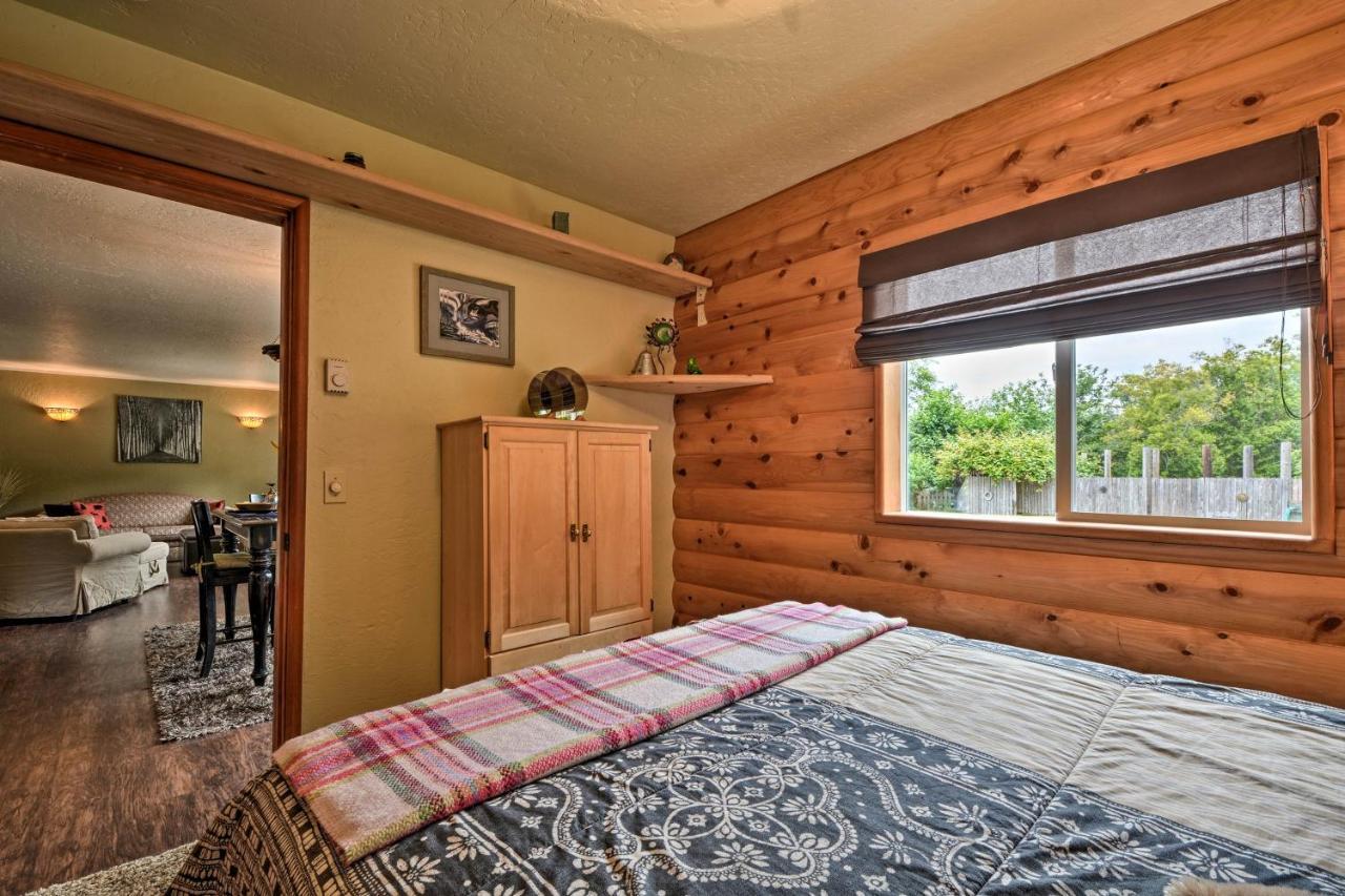Gold Beach Apartment With Activities - 2 Mi To Ocean Екстер'єр фото