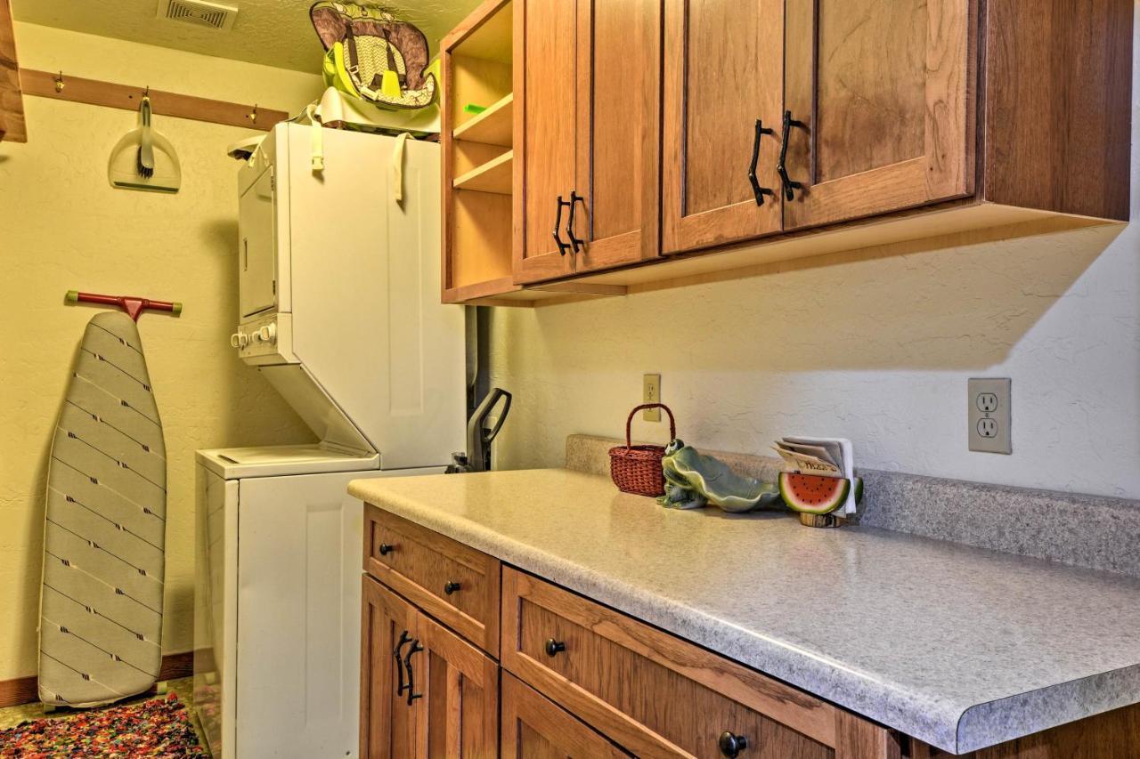 Gold Beach Apartment With Activities - 2 Mi To Ocean Екстер'єр фото